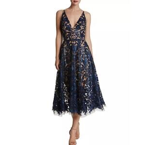 Dress The Population Blair Dress Womens Small Navy Nude V-Neck Fit & Flare Party